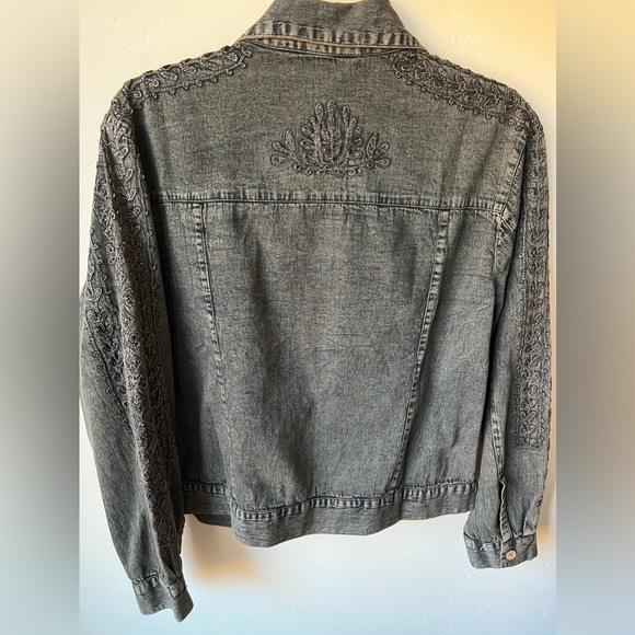 Young Threads Denim Jacket size Small - Picture 3 of 4